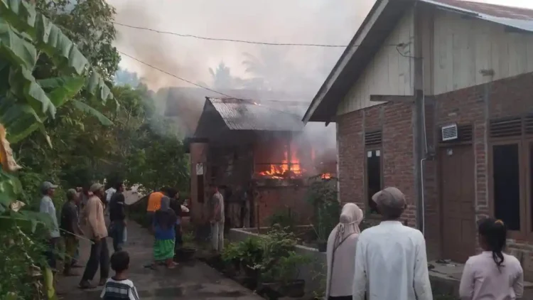 Dapur Terbakar, Rumah Mekanik di Aceh Besar Ludes