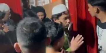 Jelang Subuh, Bos dan Karyawan Toko Smartphone di Aceh Barat Digerebek, Begini Kejadiannya!