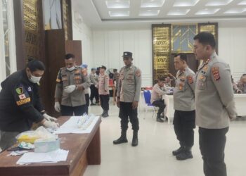 Polres Aceh Timur Lakukan Tes Urine, Pastikan Personel Bebas Narkoba