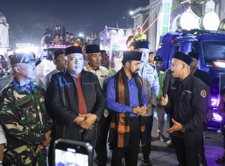 Bupati Al-Farlaky dan Forkompimda Lepas Pawai Takbir