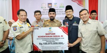 Mensos dan Mendagri Salurkan Bantuan Rp 100,9 Miliar untuk Korban Banjir di Aceh Timur