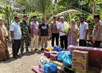 Gercep, Pemkab Aceh Timur Salurkan Bantuan Masa Panik ke Korban Kebakaran di Julok