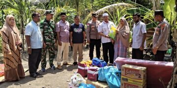 Gercep, Pemkab Aceh Timur Salurkan Bantuan Masa Panik ke Korban Kebakaran di Julok