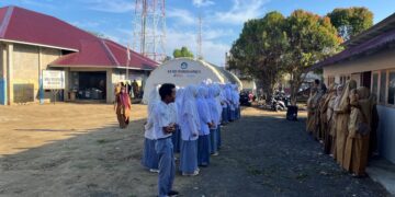 Lima Bulan Pascabanjir, Siswa Meureudu Masih Belajar di Tenda