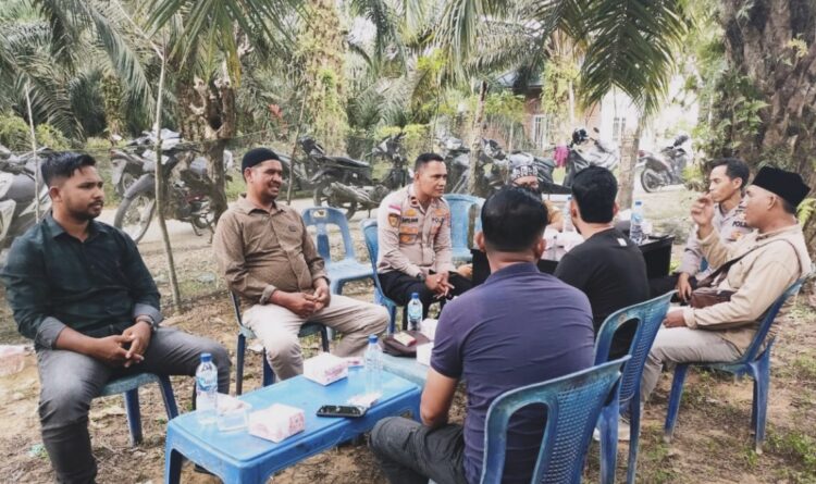 Demi Kamtibmas Kondusif, Kapolsek Idi Tunong Blusukan Serap Persoalan Warga