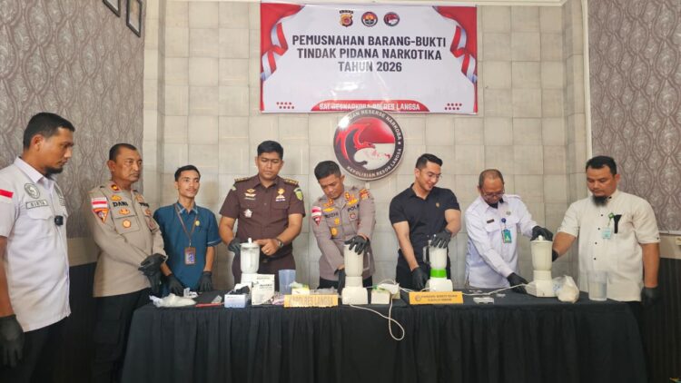 Polres Langsa Musnahkan 2,5 Kg Sabu, 8 Tersangka Terjerat Jaringan Lintas Daerah