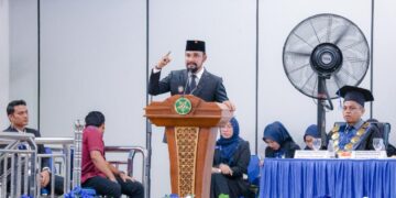 Bupati Al-Farlaky Jadi Orator Ilmiah Wisuda Unsam, Sentil Tantangan Dunia Nyata