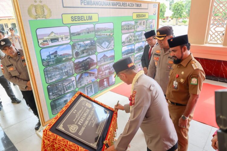 Bupati Al-Farlaky Dampingi Kapolda Aceh Resmikan Gedung Utama Polres Aceh Timur