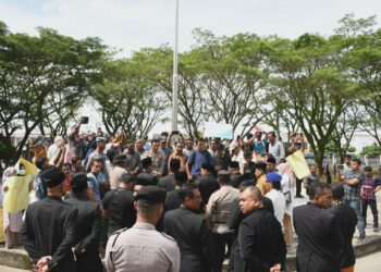 Korban Banjir Bireuen Ultimatum Bupati: Cairkan Dana Tunggu Huni 7 Hari, Jika Tidak Aksi Lebih Besar