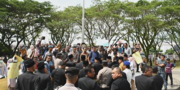Korban Banjir Bireuen Ultimatum Bupati: Cairkan Dana Tunggu Huni 7 Hari, Jika Tidak Aksi Lebih Besar
