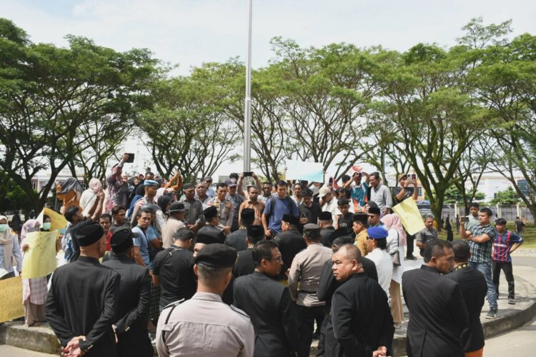 Korban Banjir Bireuen Ultimatum Bupati: Cairkan Dana Tunggu Huni 7 Hari, Jika Tidak Aksi Lebih Besar