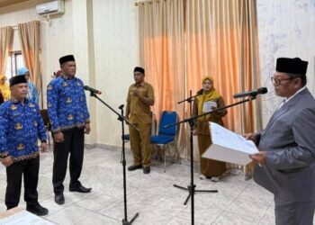 Plt Sekda Aceh Timur Lantik Dua Kabid Disdikbud: Jaga Amanah, Tingkatkan Mutu Pendidikan