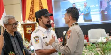 Hadir di Launching Buku Polda Aceh, Bupati Al-Farlaky: Inspirasi Bagi Generasi Muda 