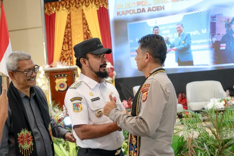 Hadir di Launching Buku Polda Aceh, Bupati Al-Farlaky: Inspirasi Bagi Generasi Muda 
