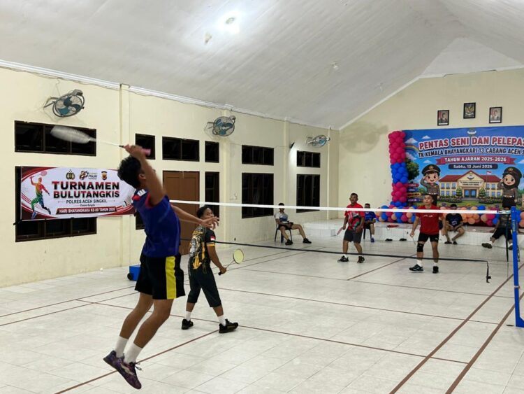 Raket bersuara, Polres Aceh Singkil gelar badminton antar satker jelang Bhayangkara ke-80