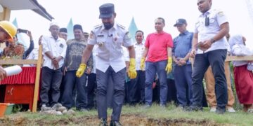 Kompas Bangun Kembali SDN Teumpeun, Bupati Al-Farlaky: Investasi Masa Depan Generasi