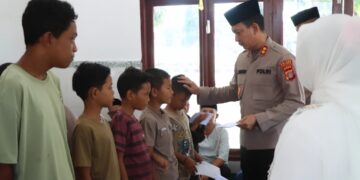 Polres Aceh Singkil Doa Zikir Bersama dan Santuni Anak Yatim Piatu