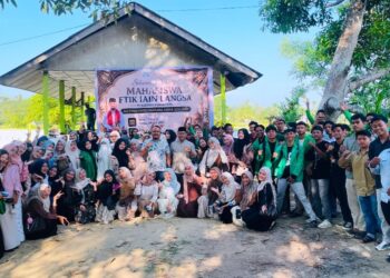 Ratusan Mahasiswa IAIN Langsa Napak Tilas ke Makam Kerajaan Peureulak