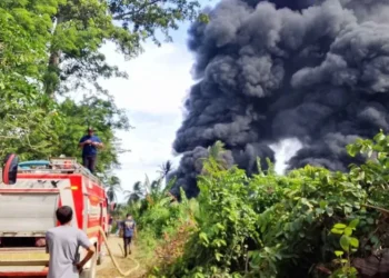 Respon Kebakaran Sumur Minyak, Bupati Al-Farlaky: Keselamatan Warga Prioritas Utama