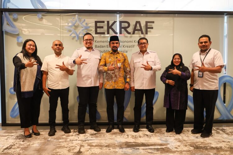 Bupati Aceh Timur “Jemput Bola” ke Jakarta, Gandeng Menkraf Dongkrak Tenun dan Tikar Naik Kelas