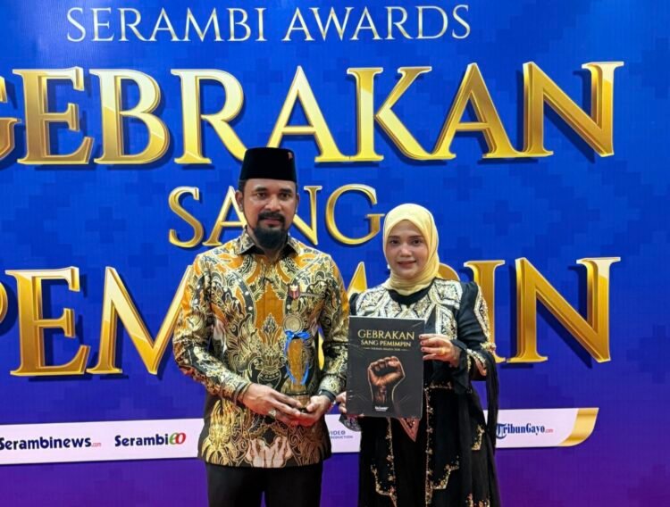 Al-Farlaky Terima Serambi Award, Inovasi Fiskal Aceh Timur Dipuji