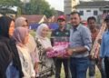 Panitia KPA Simpang Ulim Cup I Bagikan 10 Hadiah Doorprize, Suasana Lapangan Makin Meriah