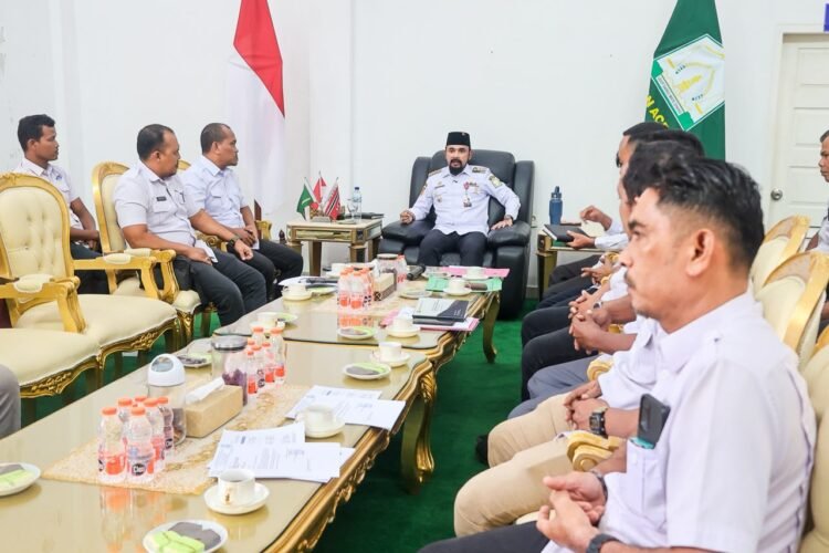 Respon Keluhan Warga, Bupati Al-Farlaky Panggil Direktur PDAM dan Bentuk Tim Audit